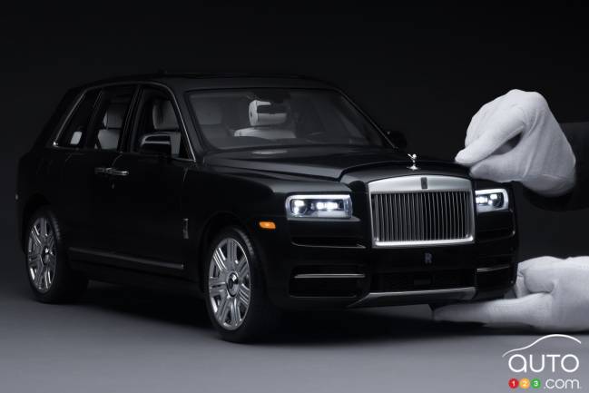 Scale model of the Rolls-Royce Cullinan, three-quarters front